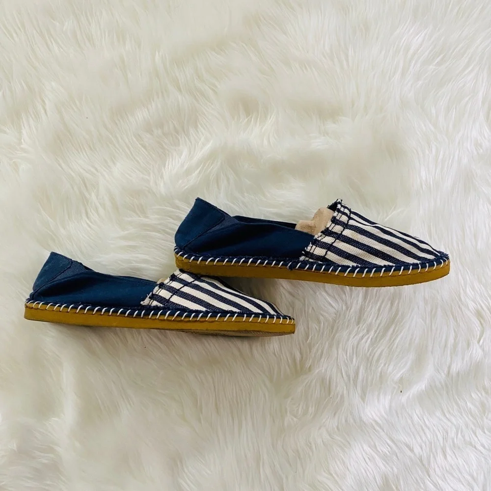 Soda blue and white espadrille, Sz. 8.5